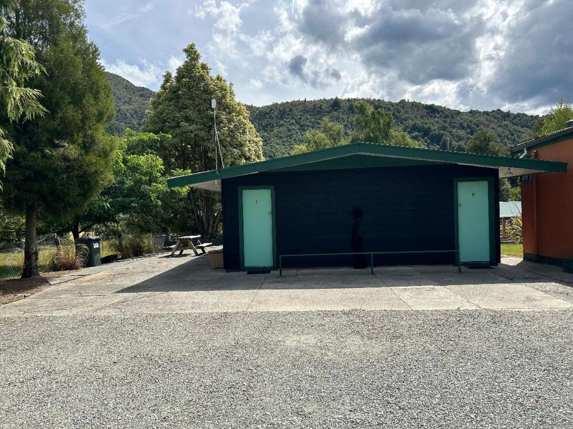 Kiwi Park Motels Мерчисон Экстерьер фото